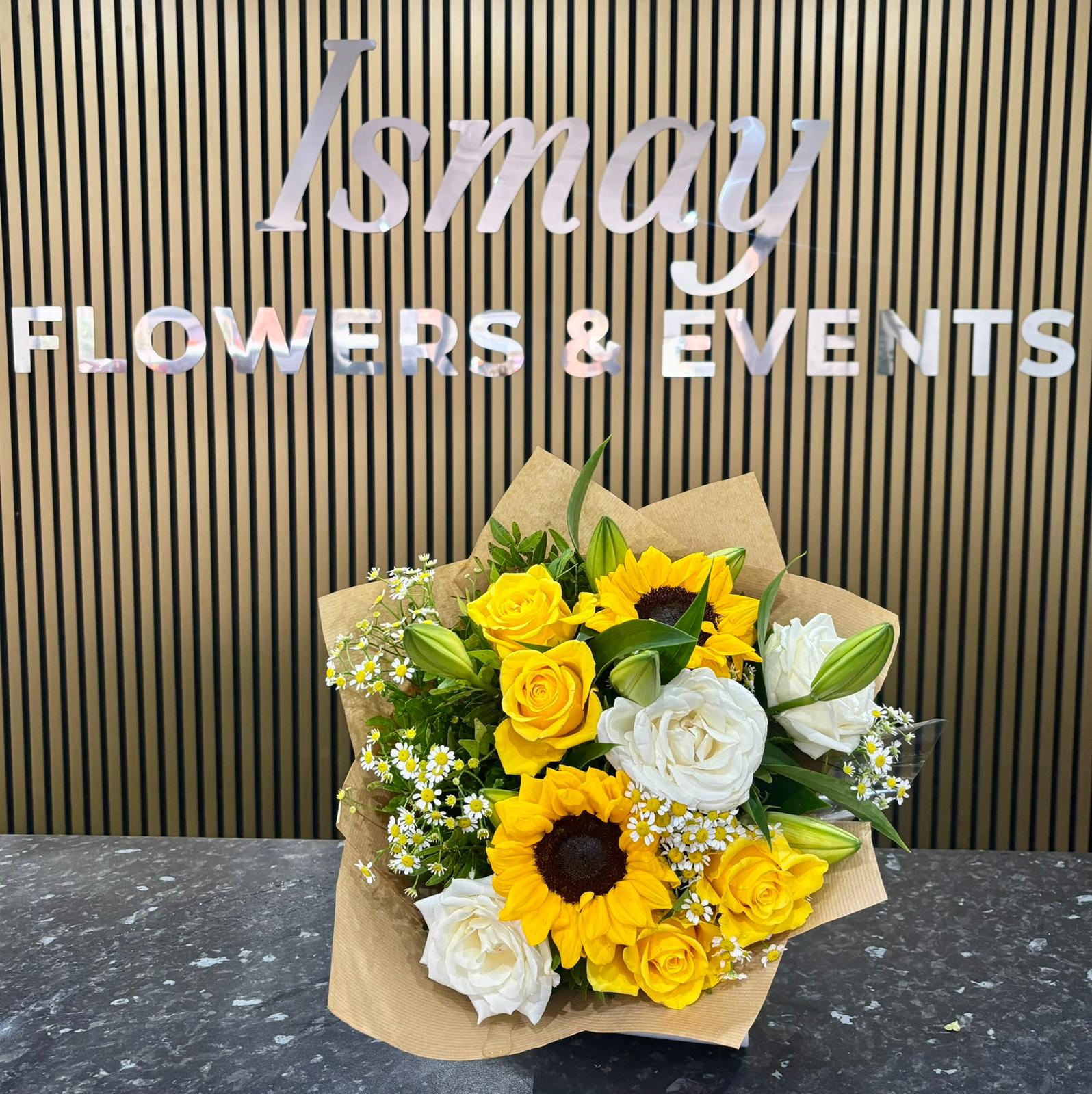 The Yellow & White Bouquet - Image 2