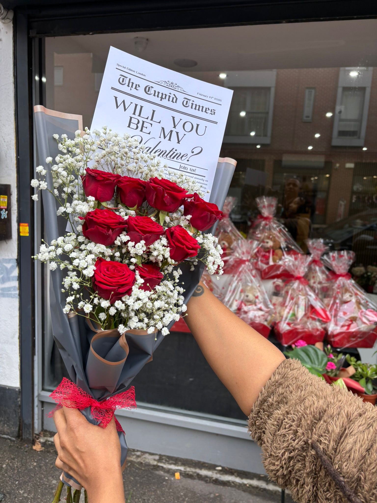 “Cupid Times” Rose Bouquet — Proposal Edition